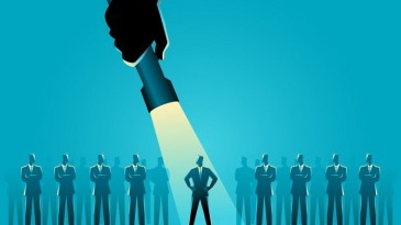 Có nên nhờ Headhunter để tìm việc?